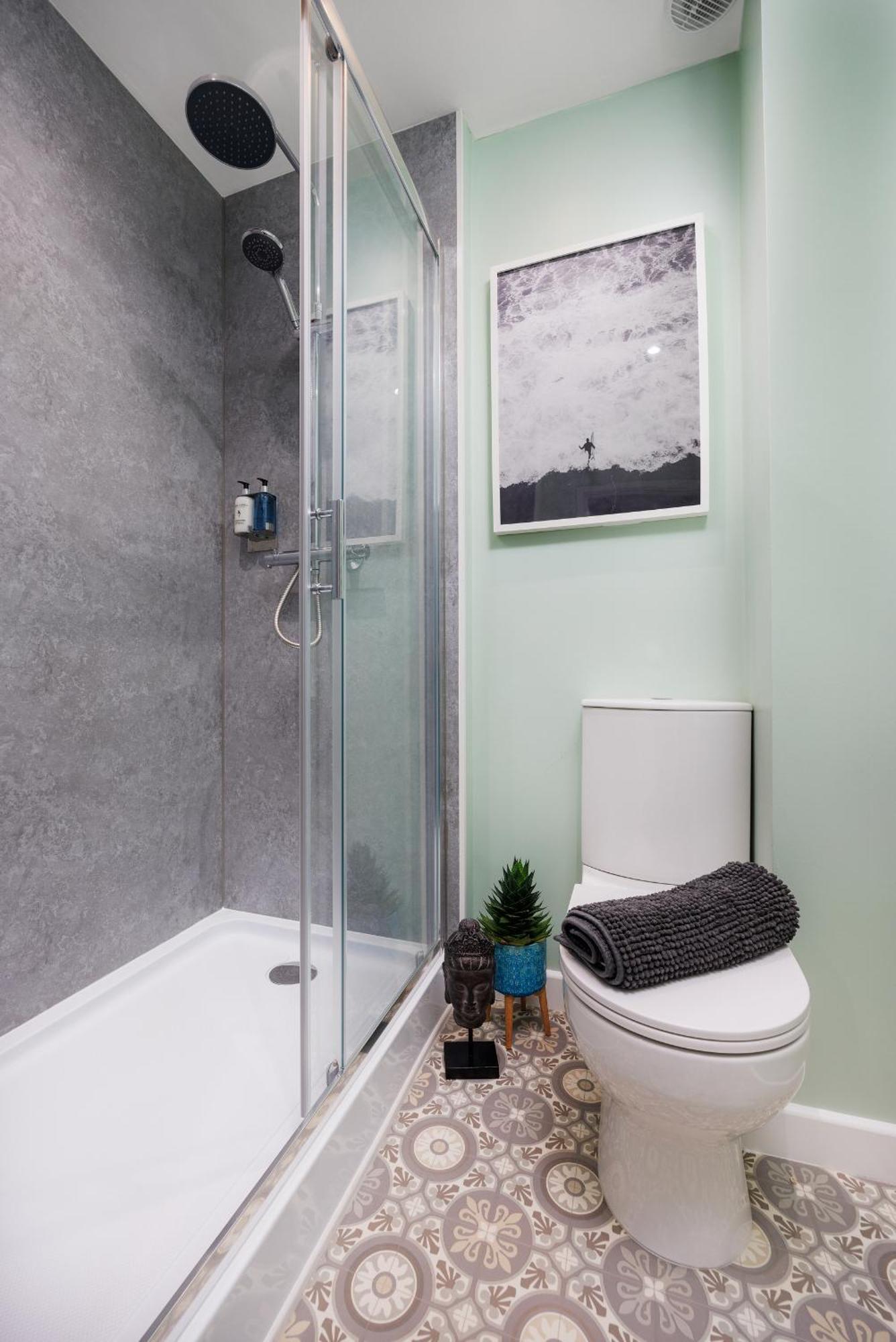 Boujis Central Plymouth Apartment - Sleeps 4 - Habita Property Eksteriør billede